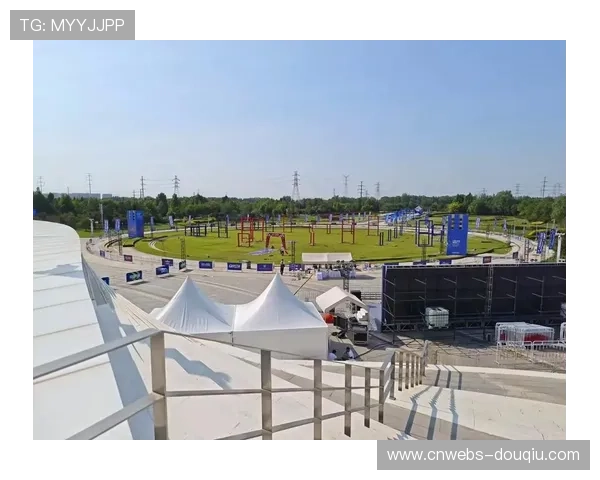 无人机足球赛事助推低空经济 技术迭代更新带动上海产业升级 无人机足球赛事助推低空经济 技术迭代更新带动上海产业升级